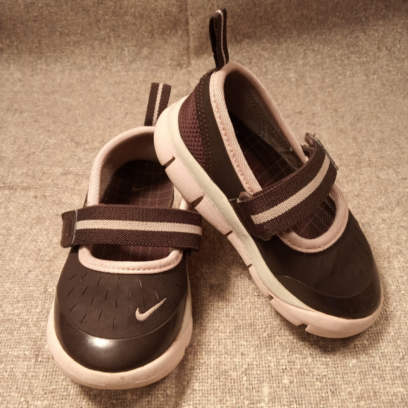 Nike Other - Nike Mary Jane Baby/Kids Shoes Size 5C